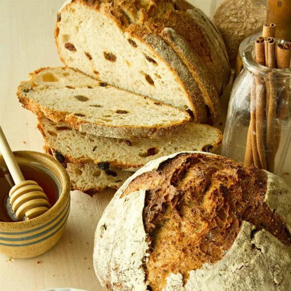 Bread, Cinnamon Raisin