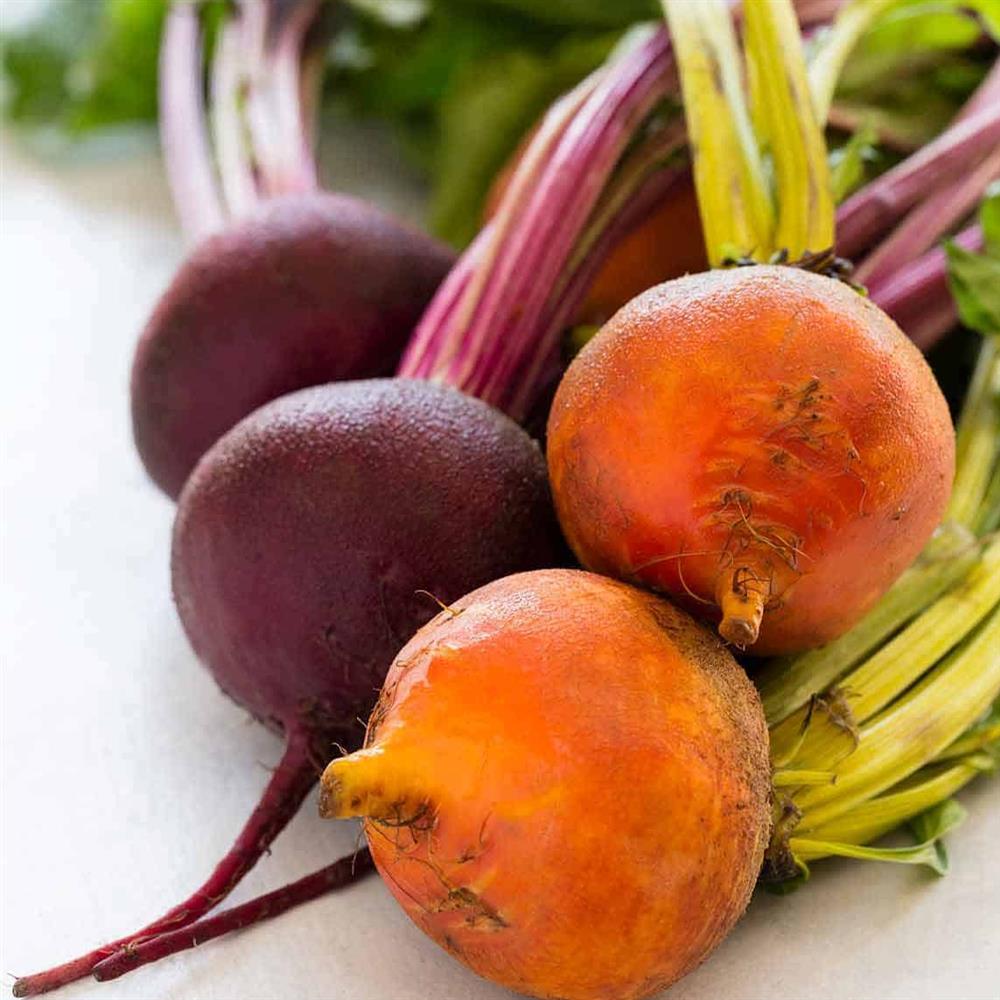 Mixed beets with greens